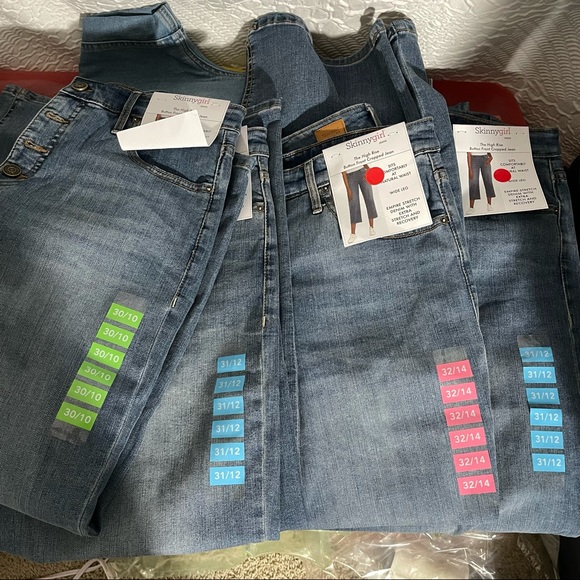 NWT! Skinny Girl High Rise Button Front Cropped Wide Leg Denim Stretch Jeans - Picture 13 of 14